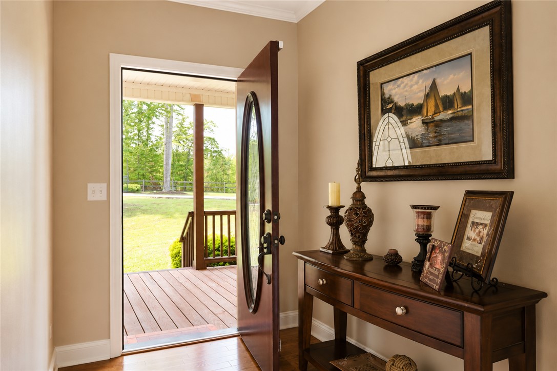 190 Fred Bradford Road Iva, SC 29655 - Photo 5 of 32 Step inside this inviting entry, offering warmth and a welcoming atmosphere.