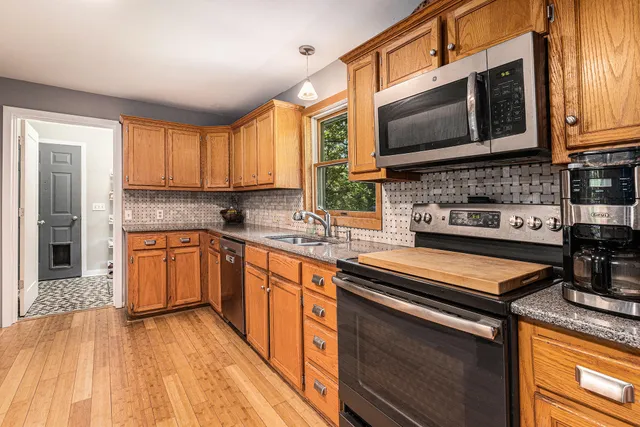 $659,900 | 2525 Biggs Avenue Northeast, Lowell, MI 49331