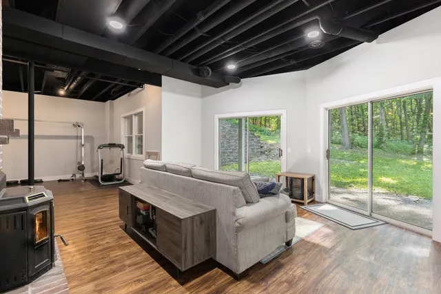 $659,900 | 2525 Biggs Avenue Northeast, Lowell, MI 49331