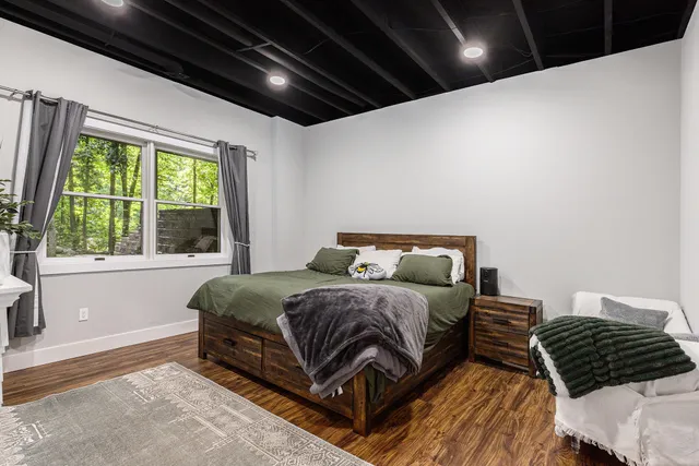 $659,900 | 2525 Biggs Avenue Northeast, Lowell, MI 49331