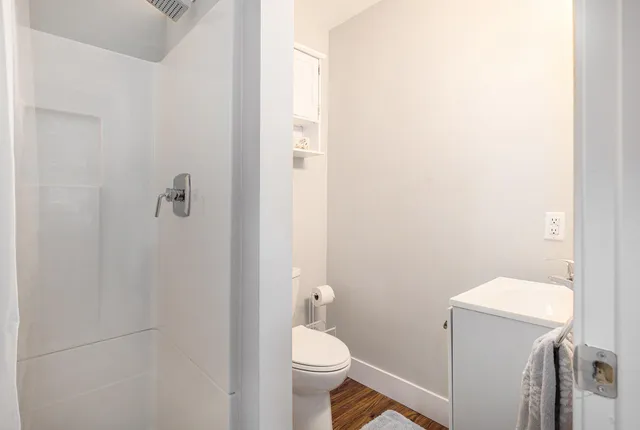 $659,900 | 2525 Biggs Avenue Northeast, Lowell, MI 49331