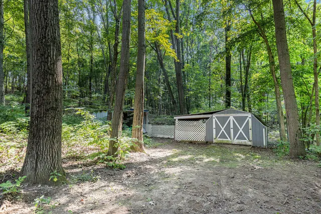 $659,900 | 2525 Biggs Avenue Northeast, Lowell, MI 49331