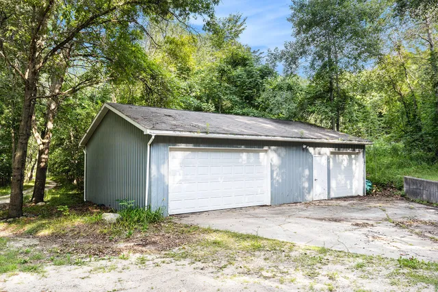 $659,900 | 2525 Biggs Avenue Northeast, Lowell, MI 49331