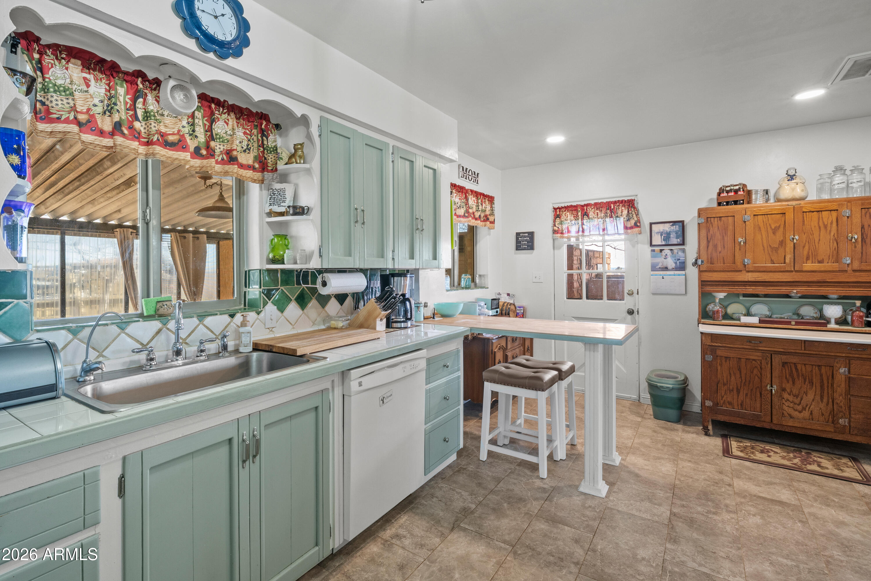 113 Nighthawk Avenue Bisbee, AZ 85603 - Photo 8 of 36 2 Interior 10