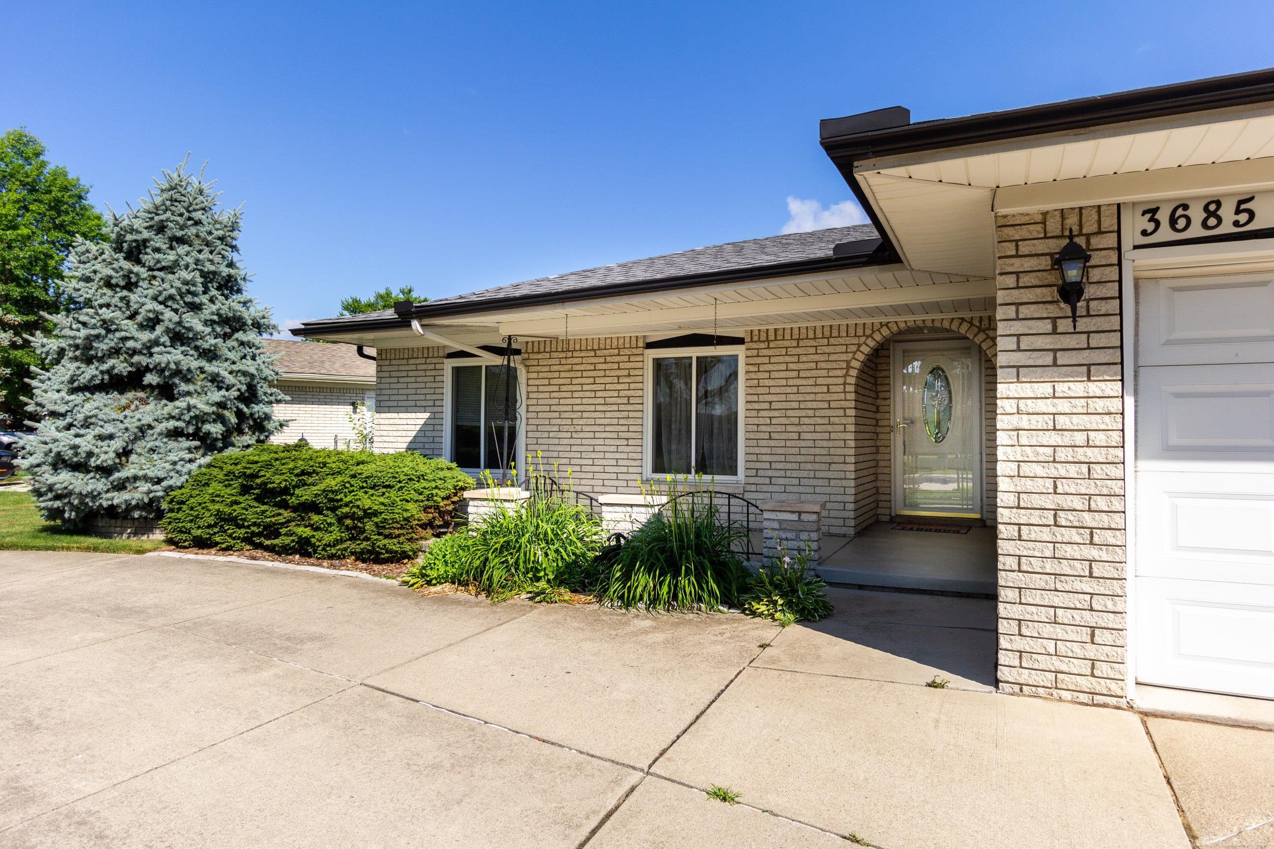 3685 Brandi Drive Sterling Heights, MI 48310 - Photo 3 of 44