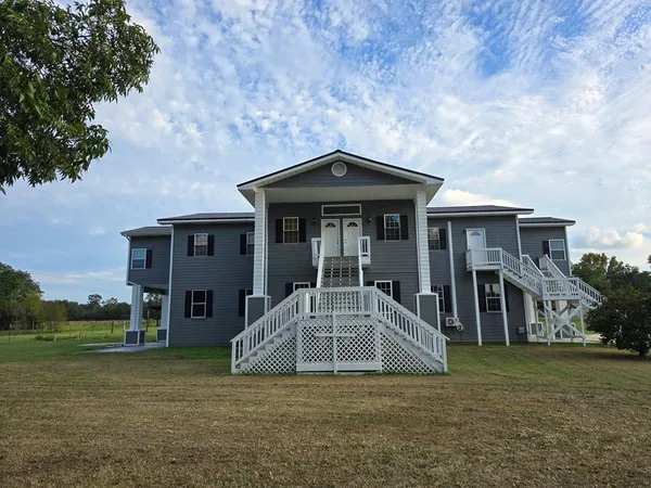 $1,700 | 900 Race Track Road, Unit MAIN HOUSE, Sumter, SC 29153
