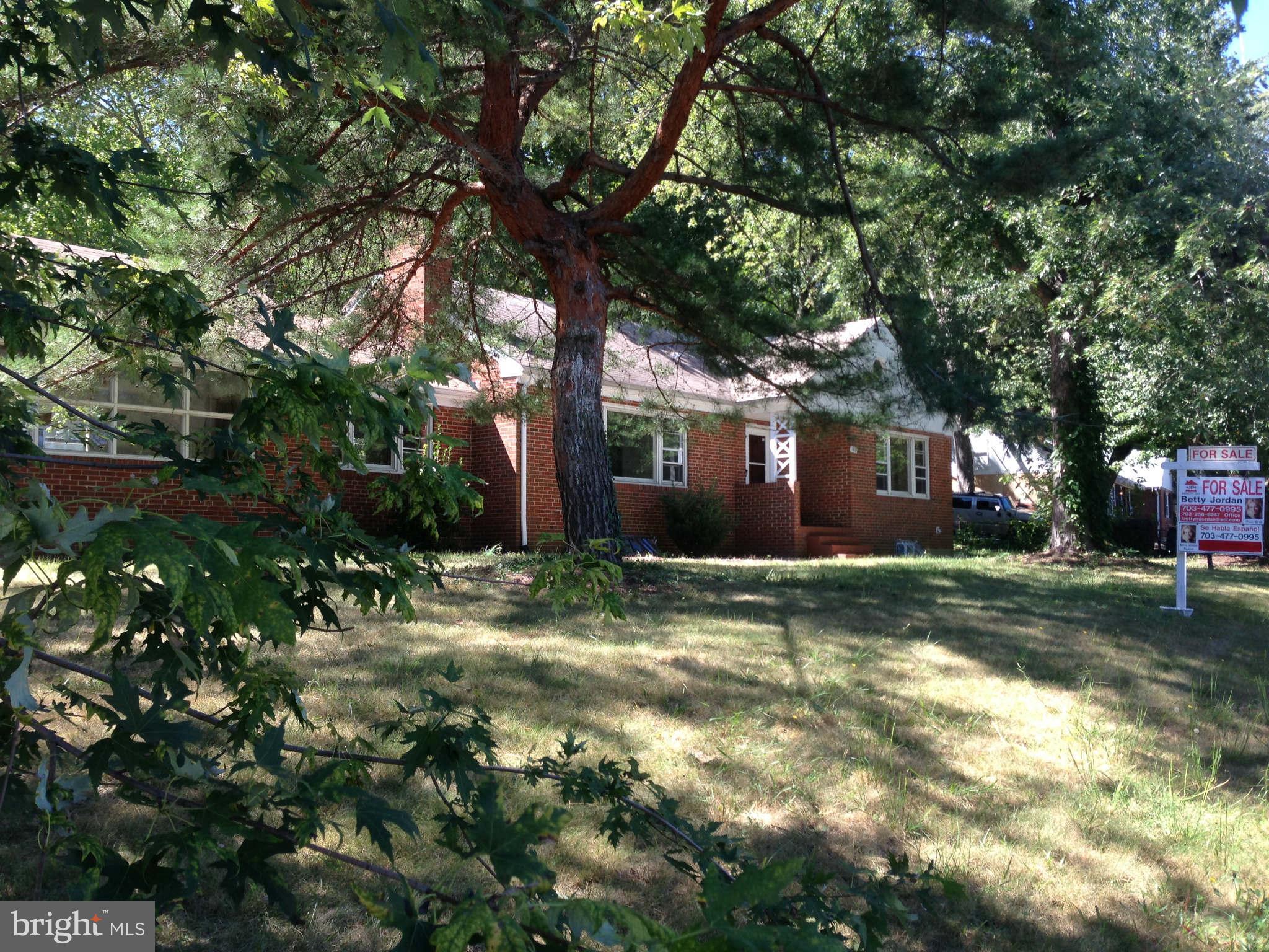 7409 Riverdale Road Lanham, MD 20706 - Photo 1 of 28 Exterior (General)