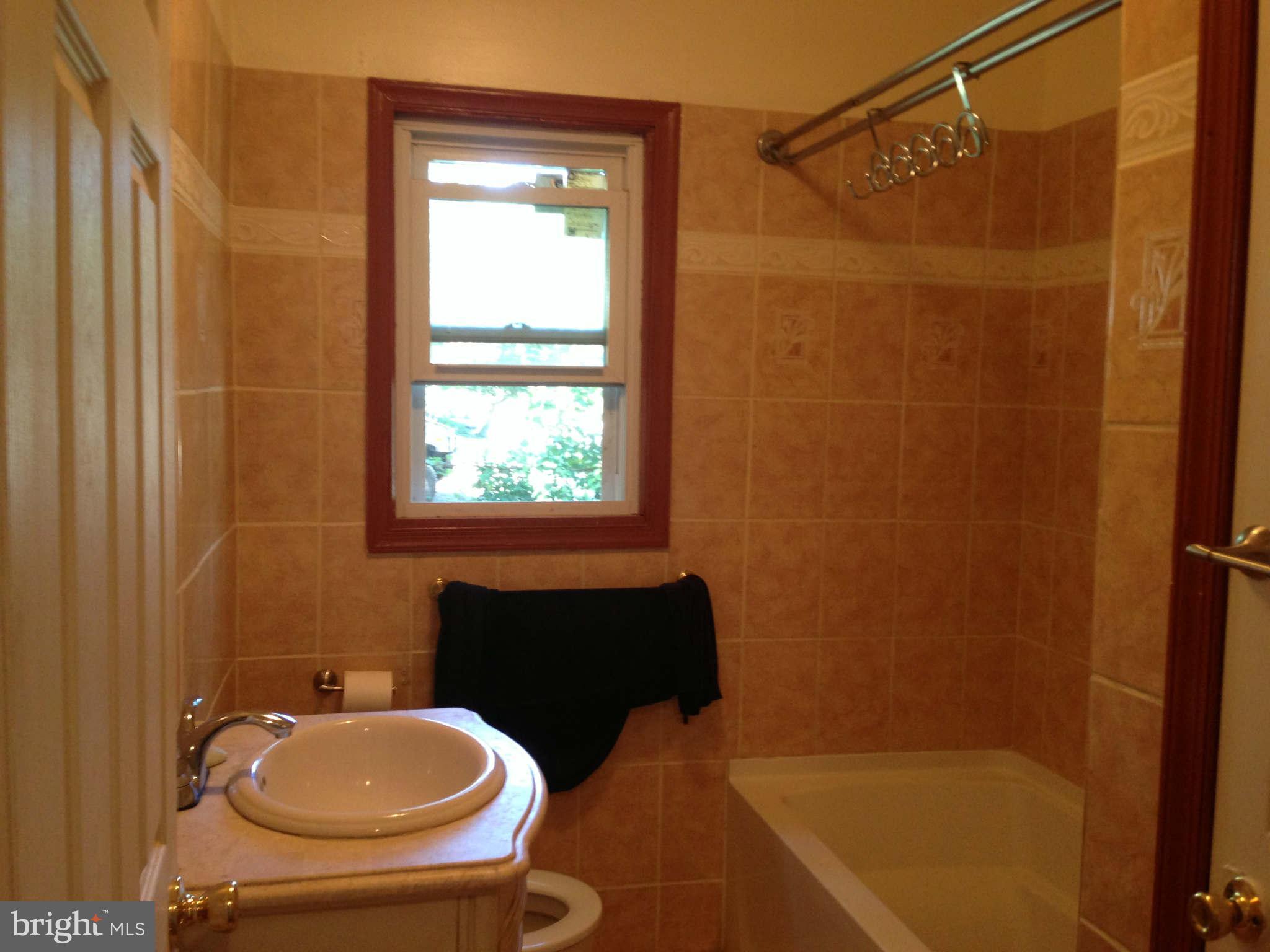 7409 Riverdale Road Lanham, MD 20706 - Photo 10 of 28 Bath