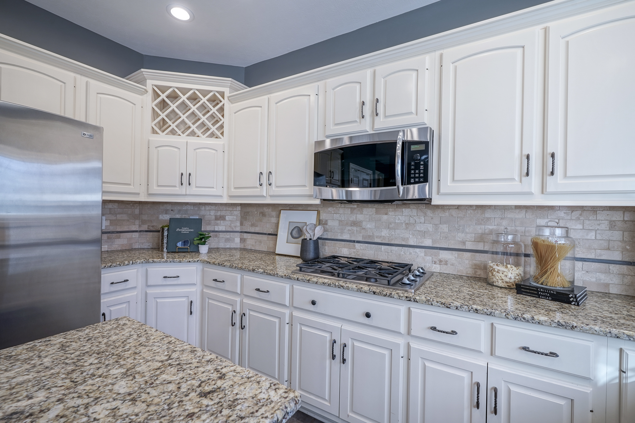 10252 Springstone Road Fishers, IN 46055 - Photo 21 of 64