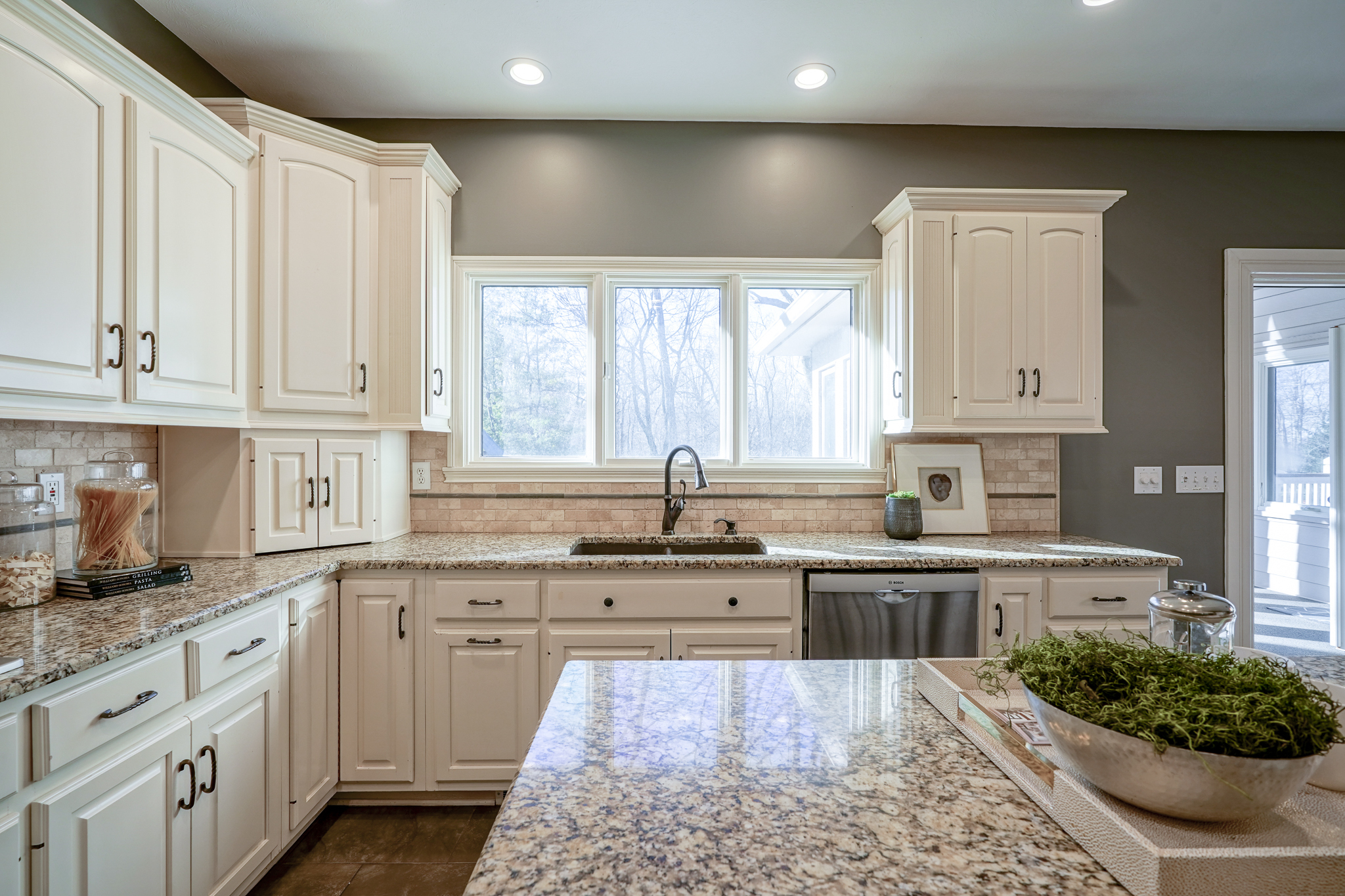 10252 Springstone Road Fishers, IN 46055 - Photo 24 of 64