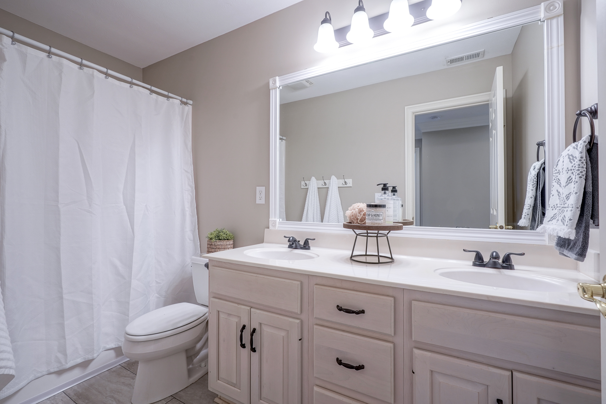 10252 Springstone Road Fishers, IN 46055 - Photo 47 of 64