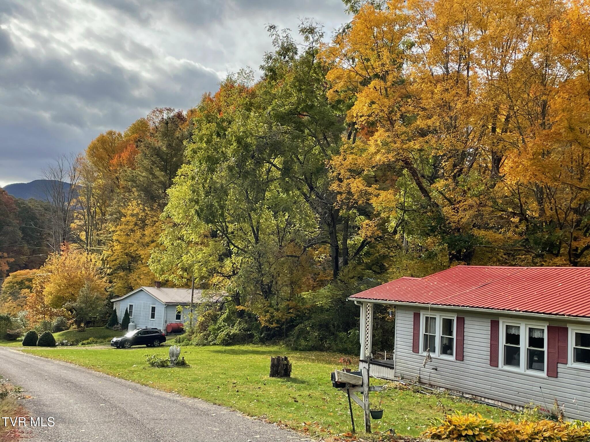 141 Canter Road Trade, TN 37691 - Photo 51 of 59 IMG_3476