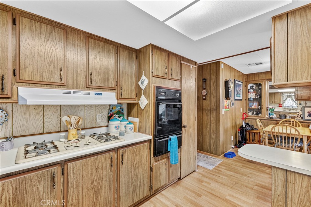 9391 California Avenue, Unit 122 Riverside, CA 92503 - Photo 8 of 31
