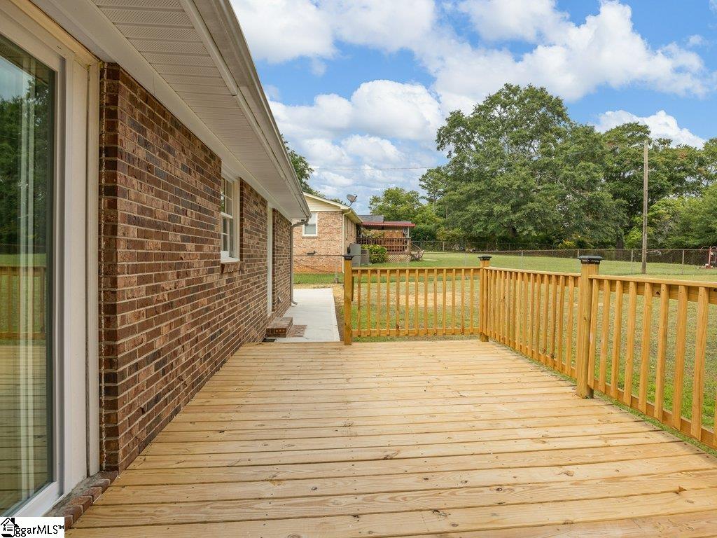 111 Riley Road Greenville, SC 29611 - Photo 31 of 36 Gallery Image 31