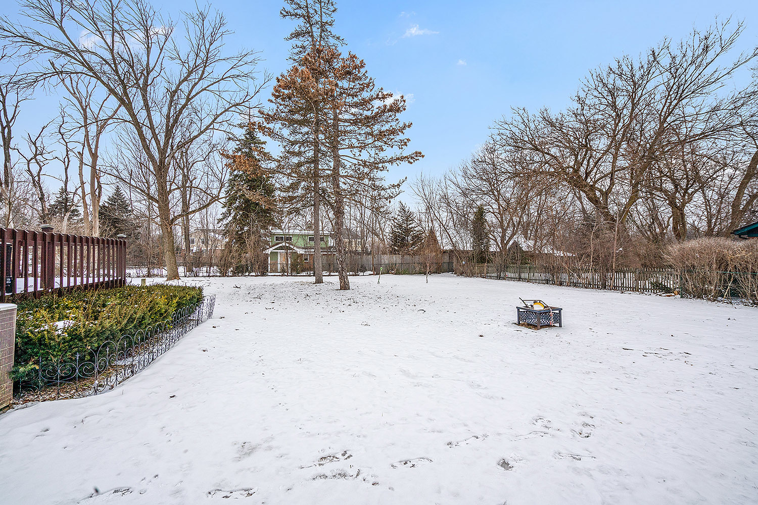 3220 Techny Road Northbrook, IL 60062 - Photo 34 of 37 a view of a yard covered in snow