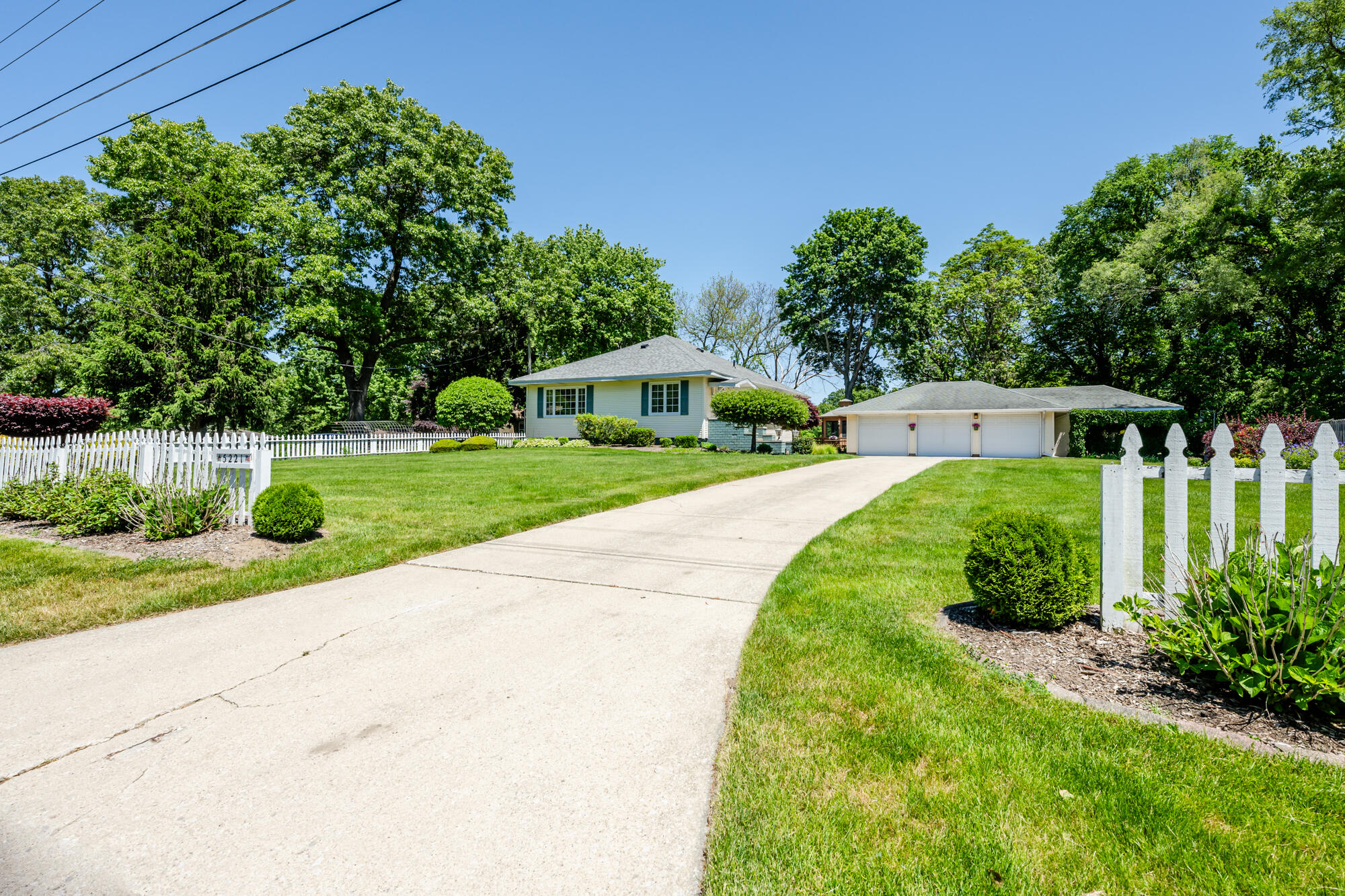 5221 Ridge Road Stevensville, MI 49127 - Photo 2 of 59 Ridge-101