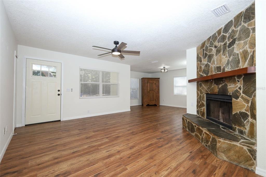 1243 Spring Garden Ranch Road De Leon Springs, FL 32130 - Photo 5 of 40