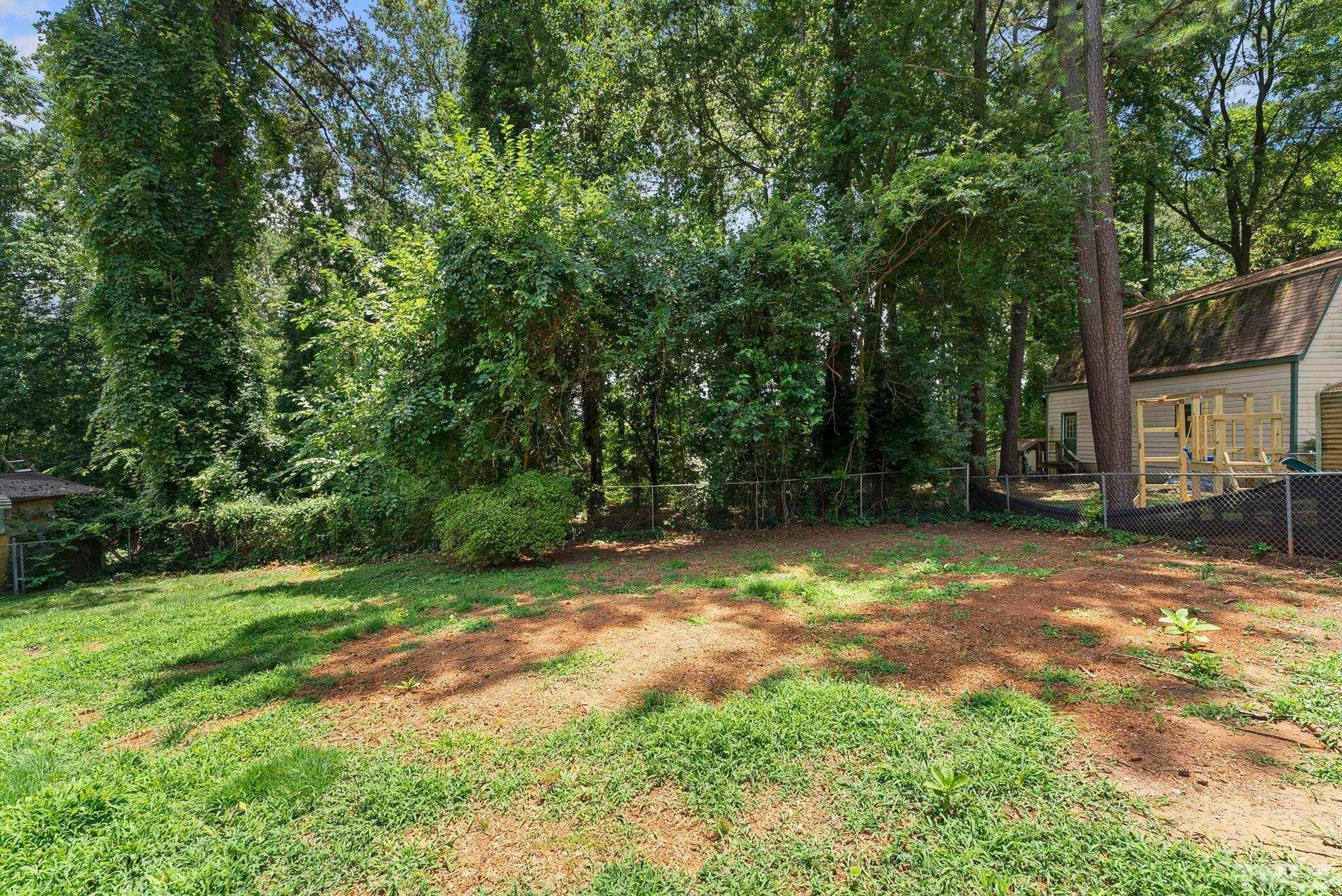 2808 Bardwell Road Raleigh, NC 27604 - Photo 23 of 25