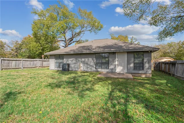 $243,900 | 1003 East 24th Street, Bryan, TX 77803