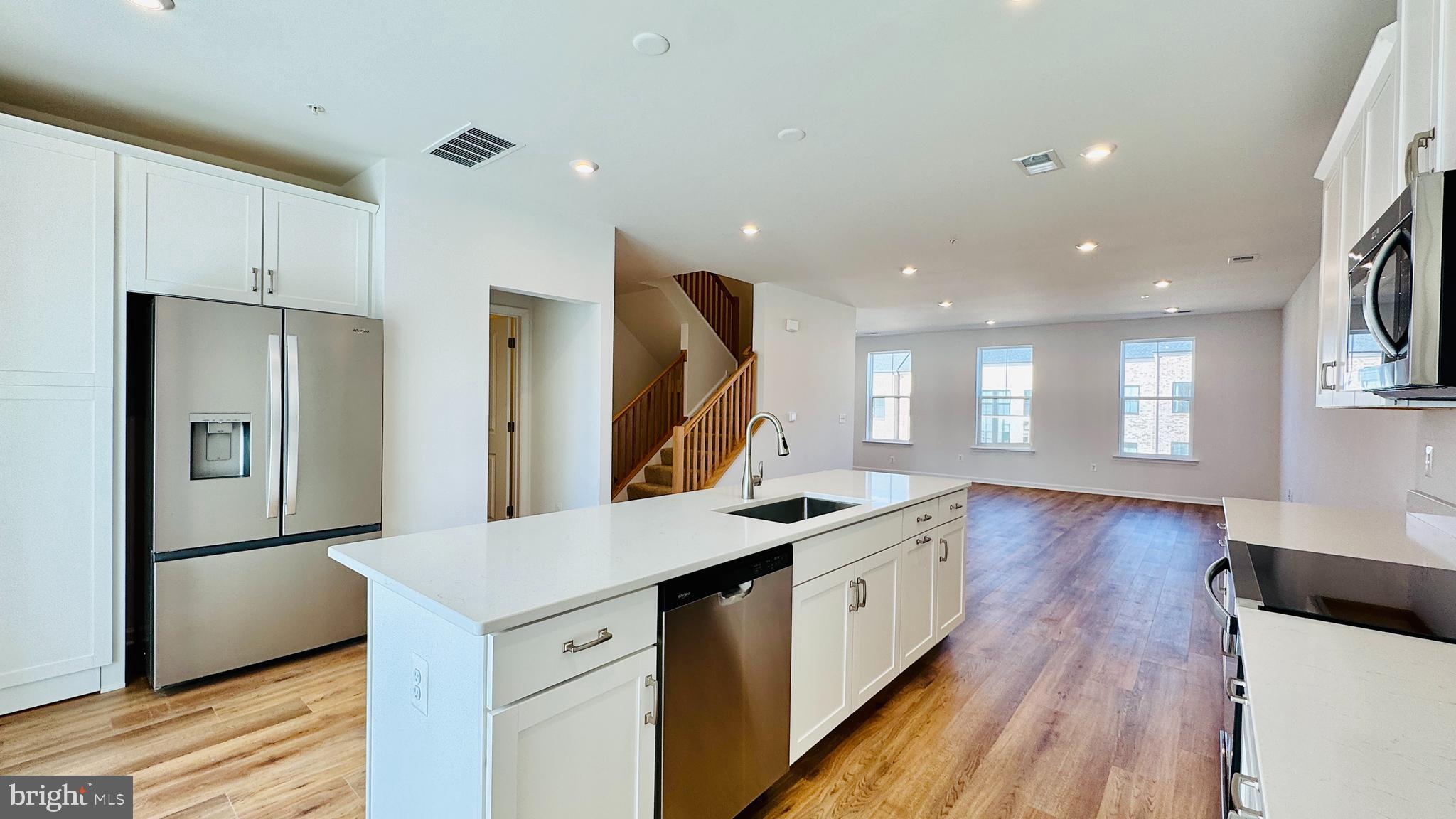 2623 River Birch Road Herndon, VA 20171 - Photo 8 of 12 Kitchen