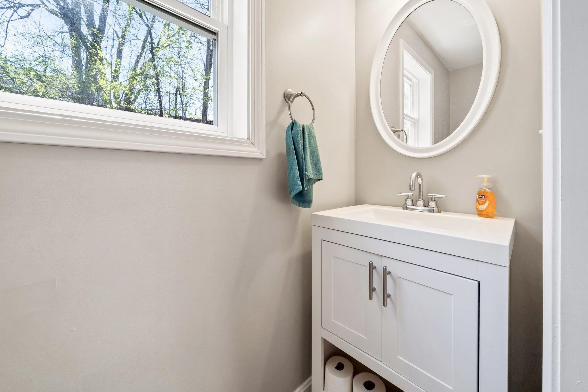 38 Perham Street, Unit G Nashua, NH 03064 - Photo 12 of 23