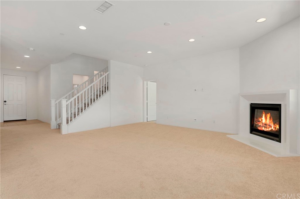 29309 First Green Lake Elsinore, CA 92530 - Photo 16 of 59 a view of an empty room and a window