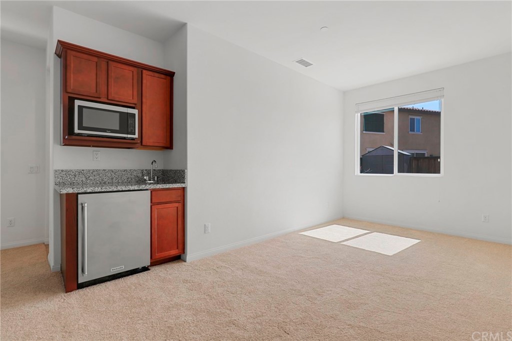 29309 First Green Lake Elsinore, CA 92530 - Photo 19 of 59 a view of an empty room with window