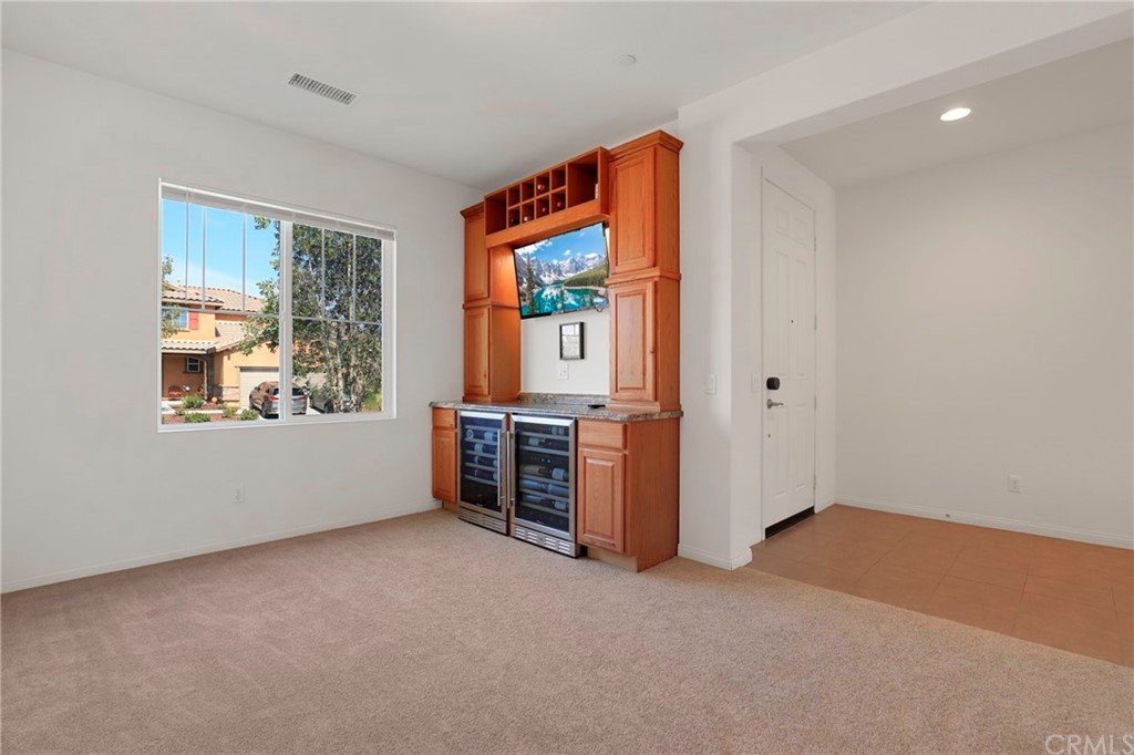 29309 First Green Lake Elsinore, CA 92530 - Photo 6 of 59 an empty room with windows