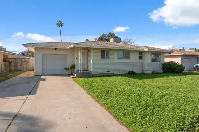 $349,999 | 3939 North Pleasant Avenue, Fresno, CA 93705