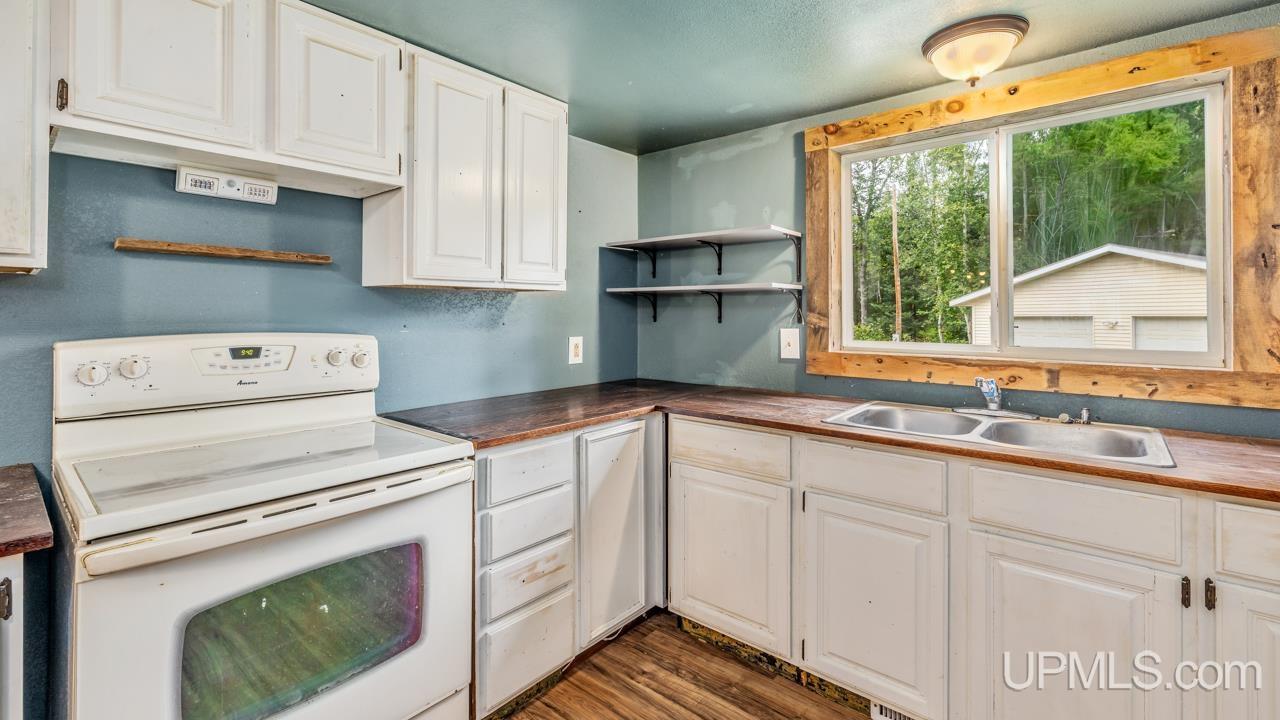 4824 Highway 2 Florence, WI 54121 - Photo 6 of 21