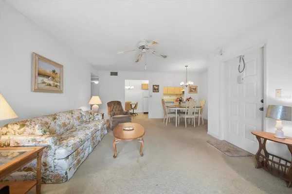 $159,000 | 1441 Pine Glen Lane, Unit E2, Tarpon Springs, FL 34688