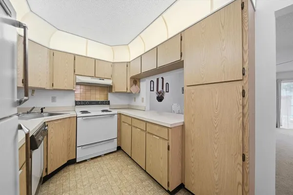 $159,000 | 1441 Pine Glen Lane, Unit E2, Tarpon Springs, FL 34688