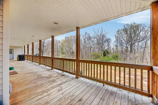 $395,900 | 41 Prairie Lane, Iberia, MO 65486