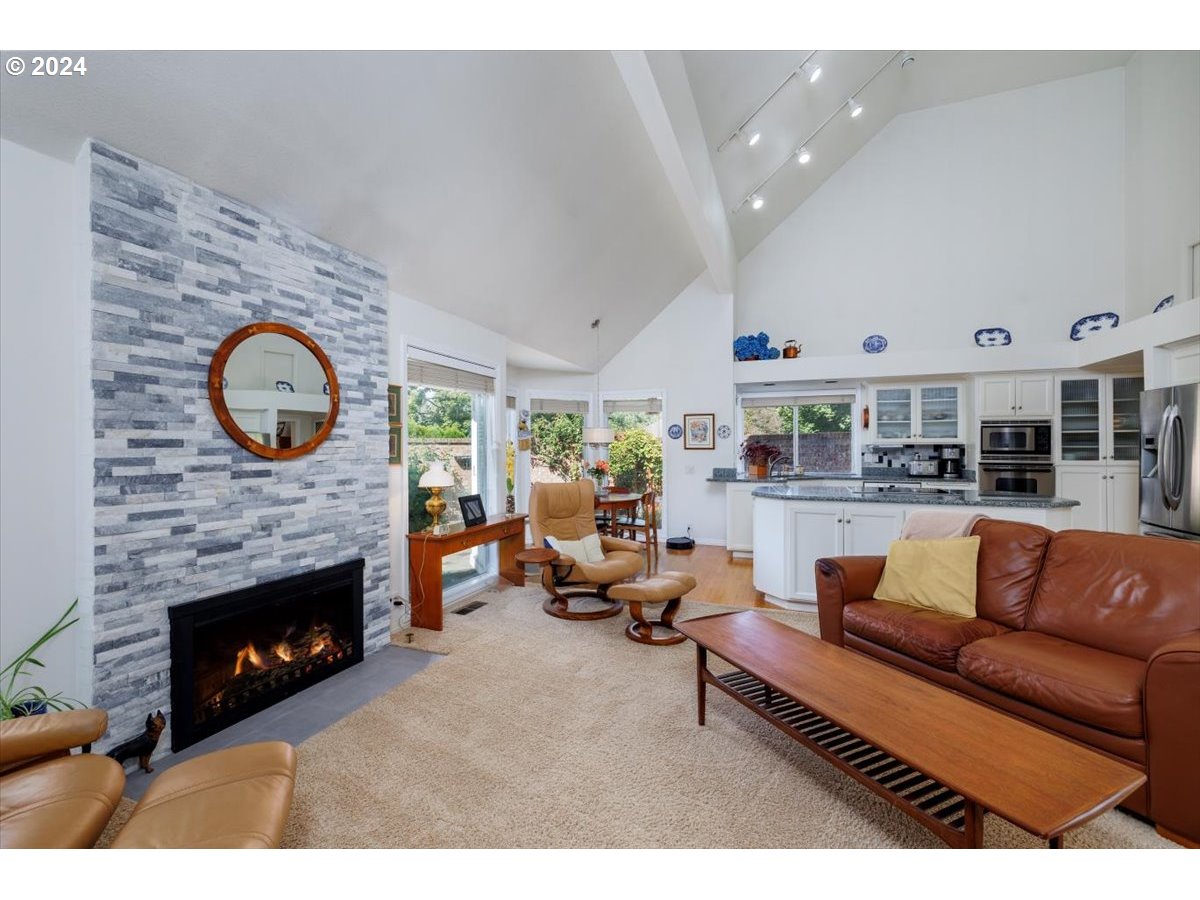 7305 Southwest Fairway Loop Wilsonville, OR 97070 - Photo 12 of 43 Gallery Image 12