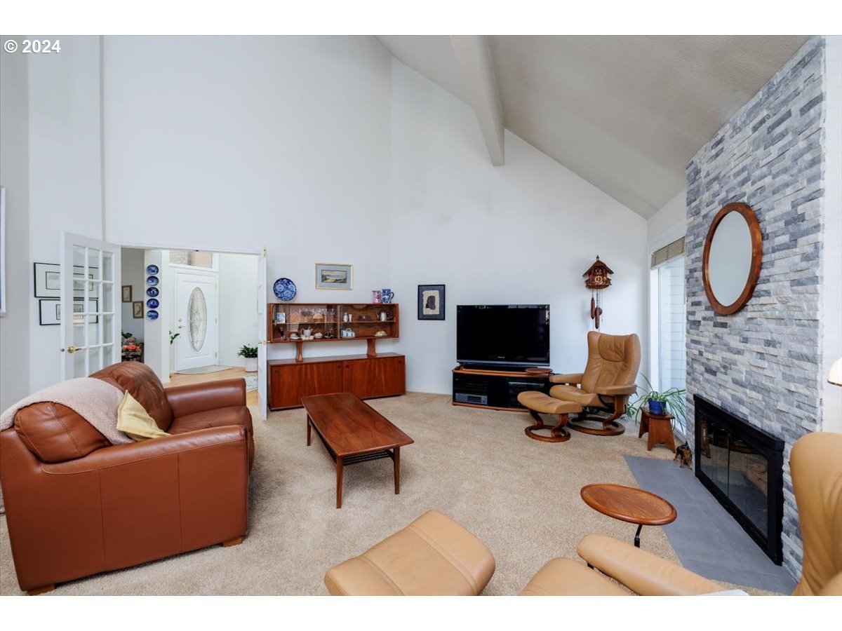 7305 Southwest Fairway Loop Wilsonville, OR 97070 - Photo 13 of 43 Gallery Image 13