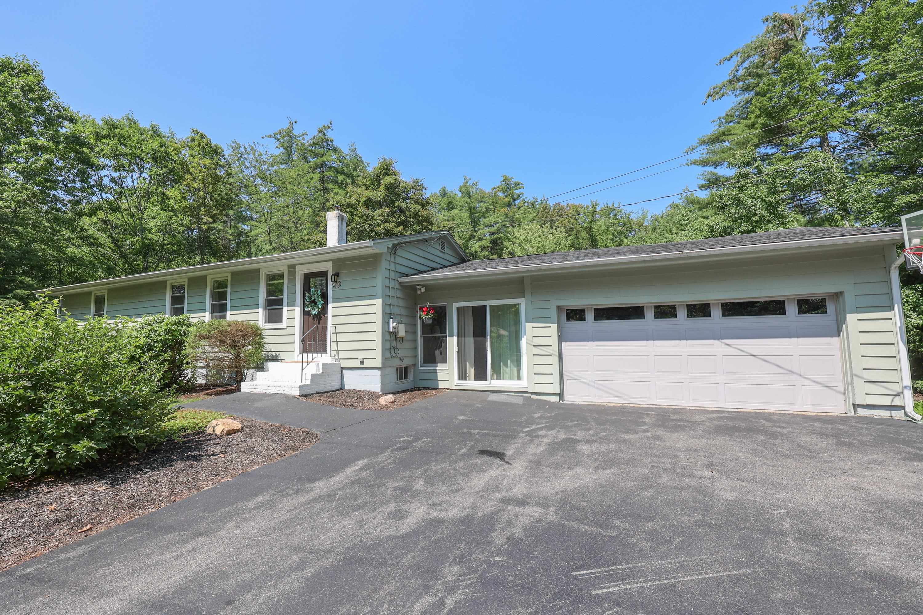 209 North Amherst Road Bedford, NH 03110 - Photo 31 of 40