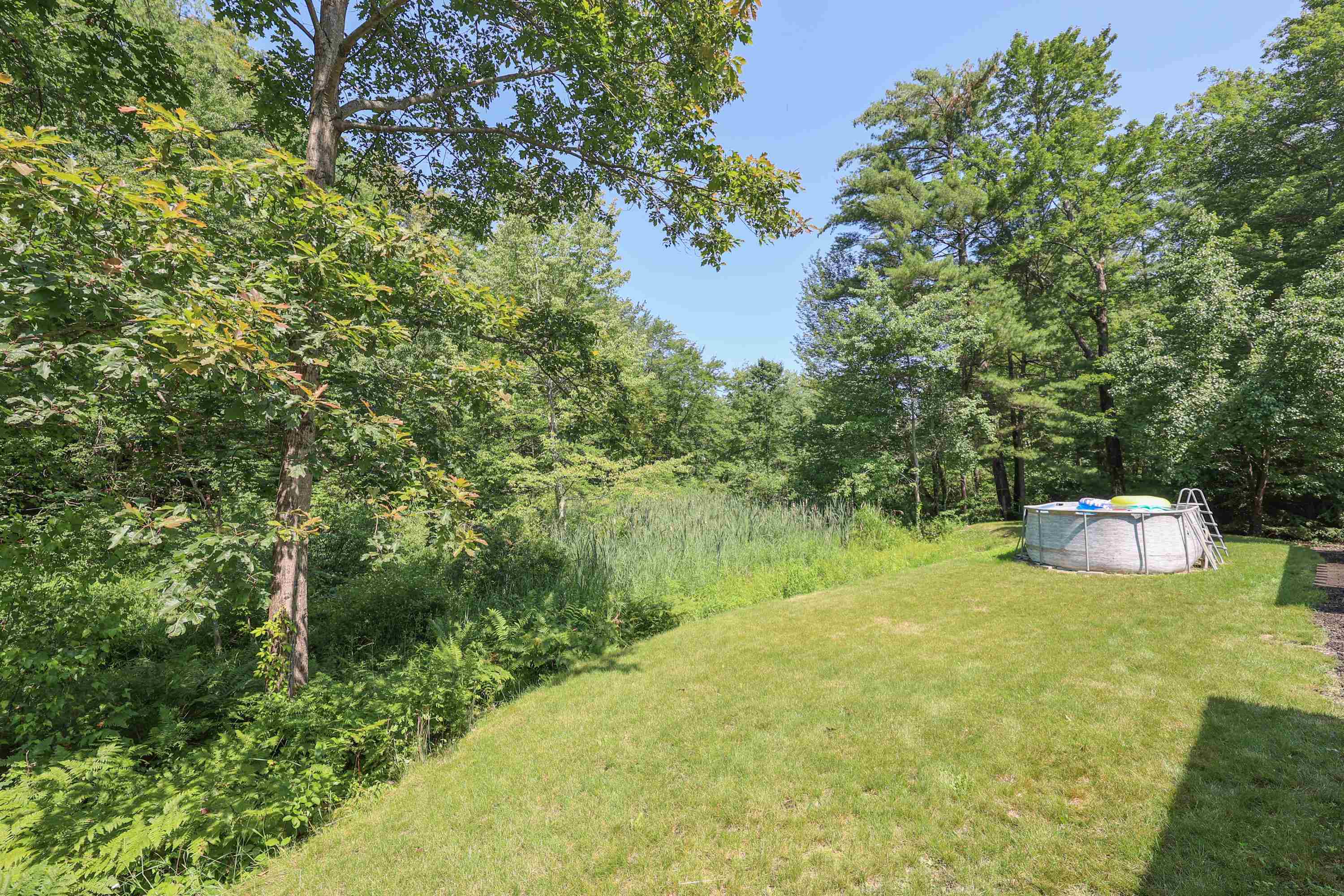 209 North Amherst Road Bedford, NH 03110 - Photo 33 of 40