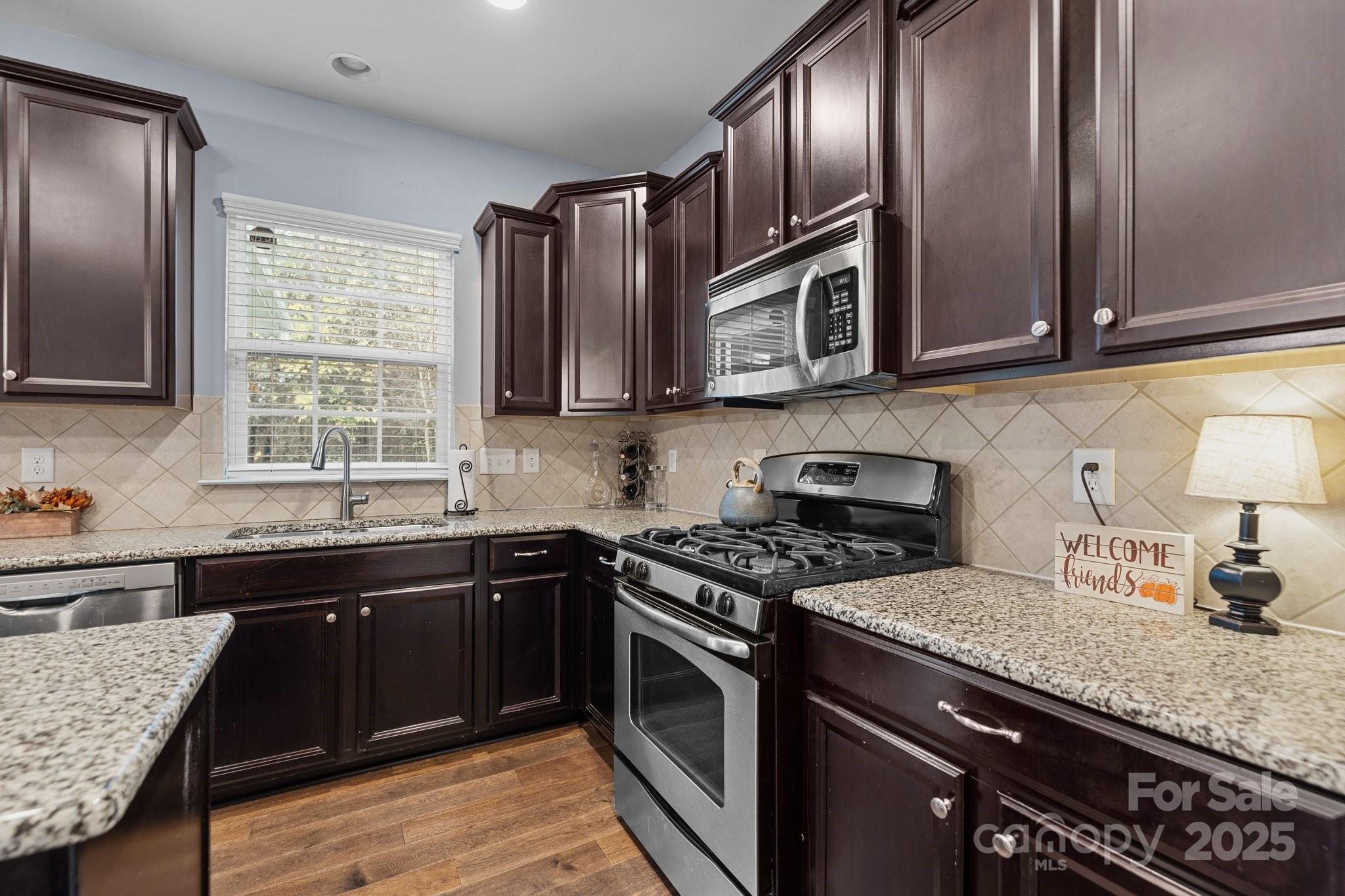 6119 Castlecove Road Charlotte, NC 28278 - Photo 11 of 34 Gallery Image 11