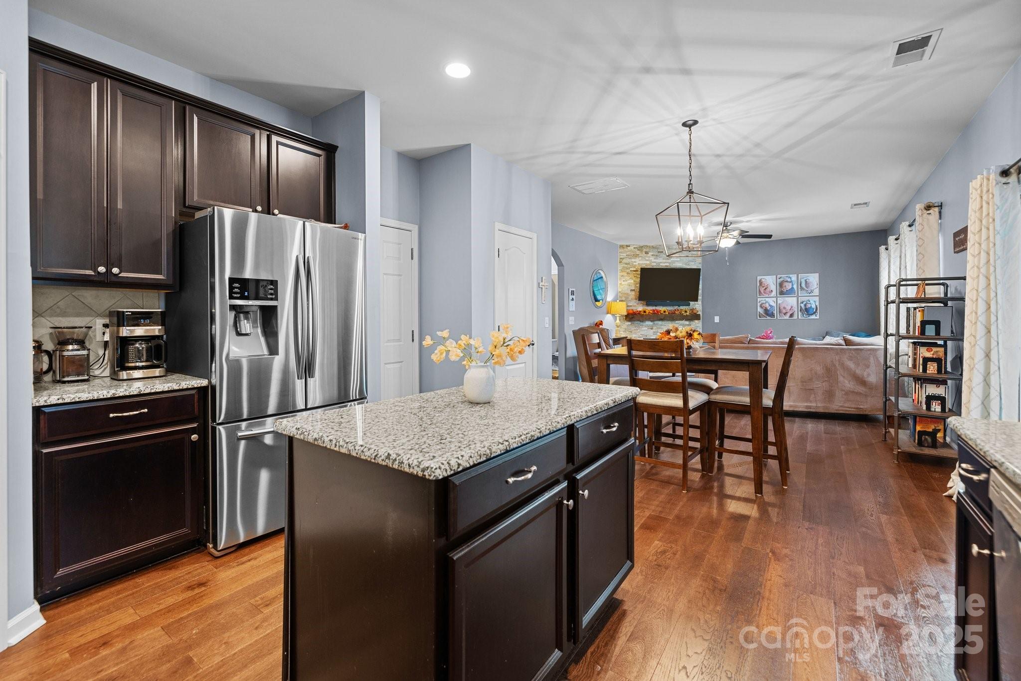 6119 Castlecove Road Charlotte, NC 28278 - Photo 13 of 34 Gallery Image 13