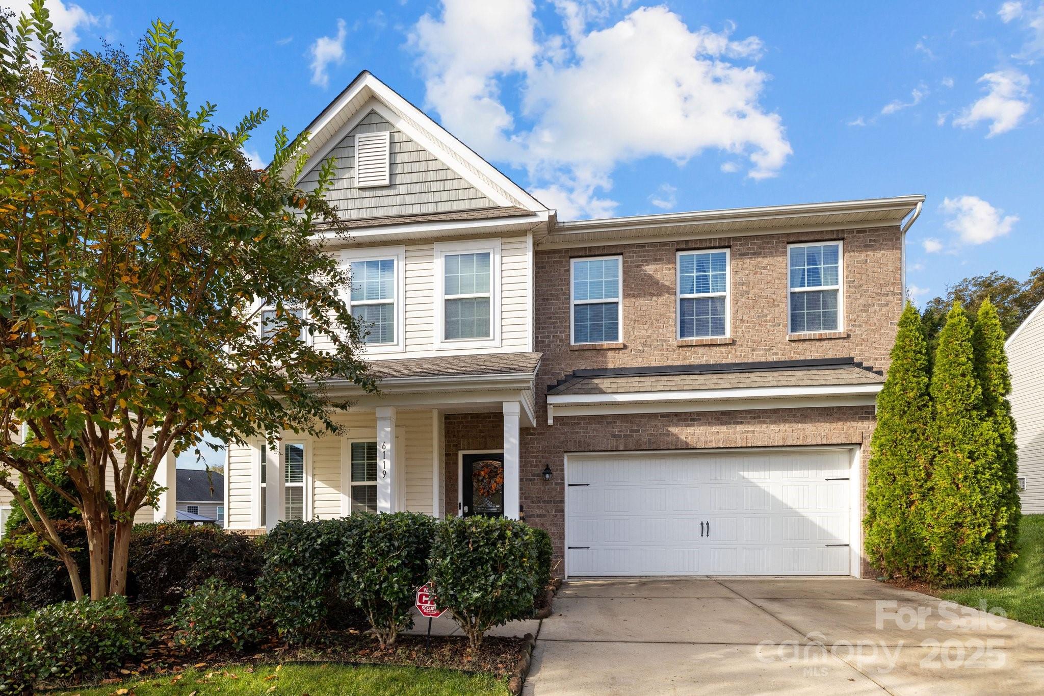 6119 Castlecove Road Charlotte, NC 28278 - Photo 2 of 34 Gallery Image 2