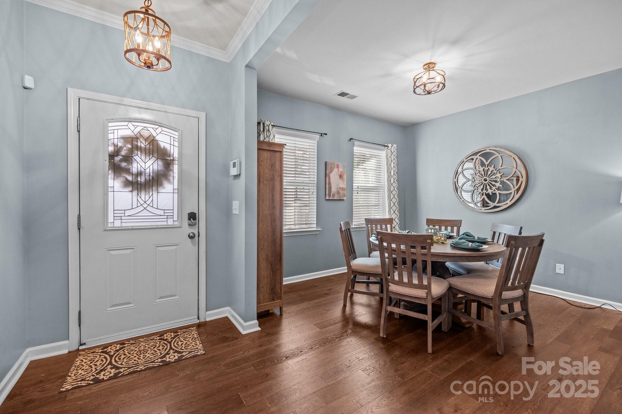 6119 Castlecove Road Charlotte, NC 28278 - Photo 3 of 34 Gallery Image 3