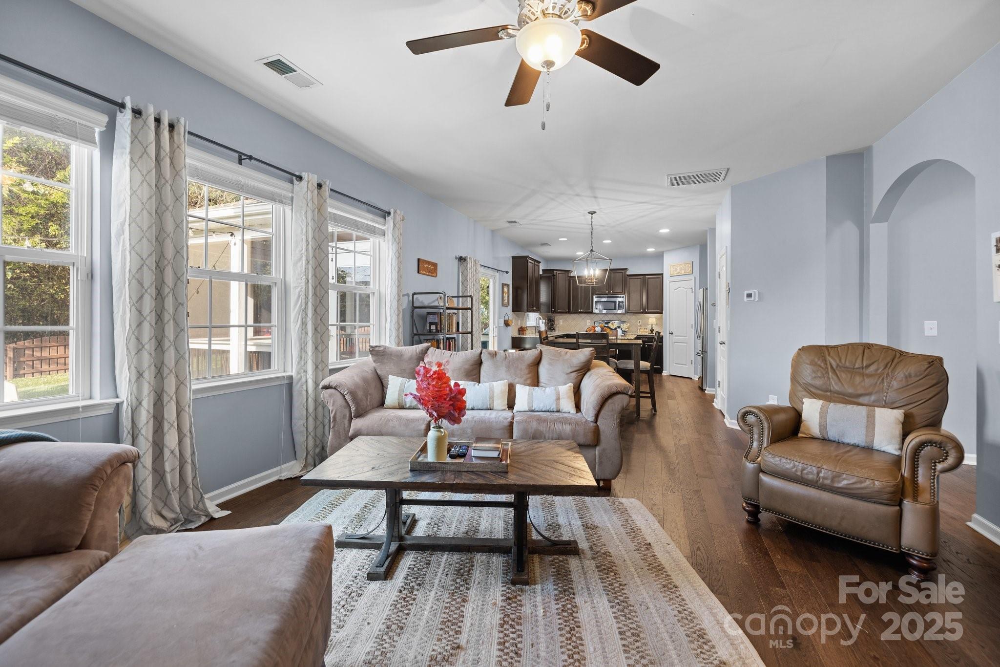 6119 Castlecove Road Charlotte, NC 28278 - Photo 7 of 34 Gallery Image 7