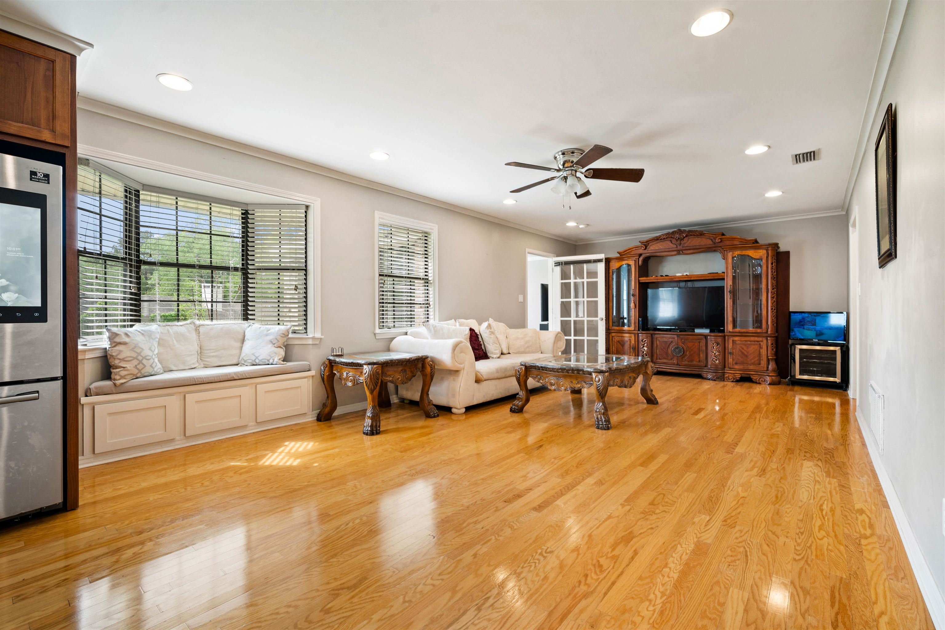 627 Spanish Main Daphne, AL 36527 - Photo 6 of 39 Living Room