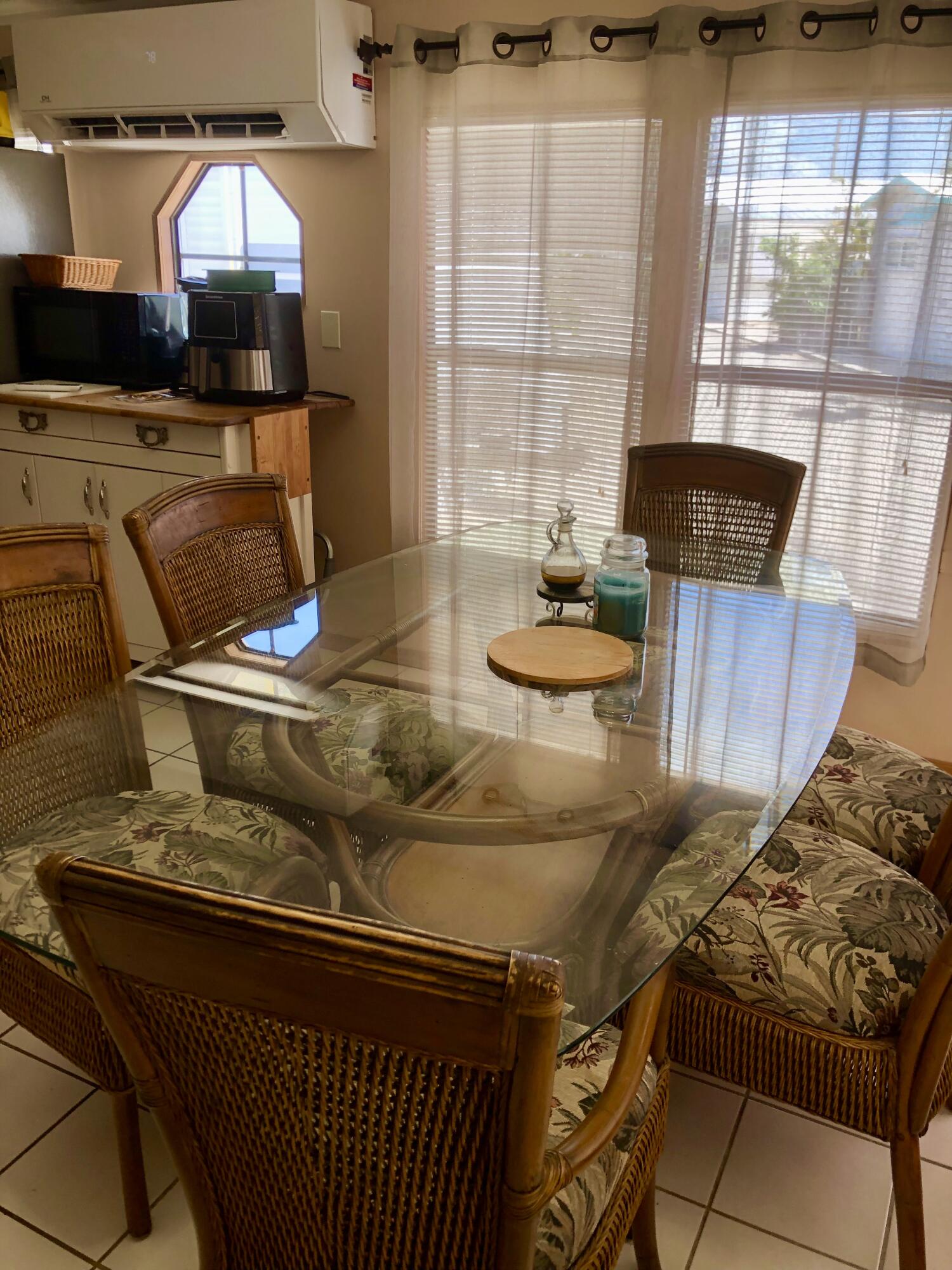 55 Boca Chica Road, Unit 32 Key West, FL 33040 - Photo 7 of 34 Dining