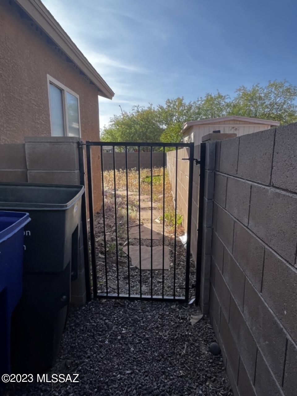 7663 South Meadow Spring Way Tucson, AZ 85747 - Photo 27 of 39