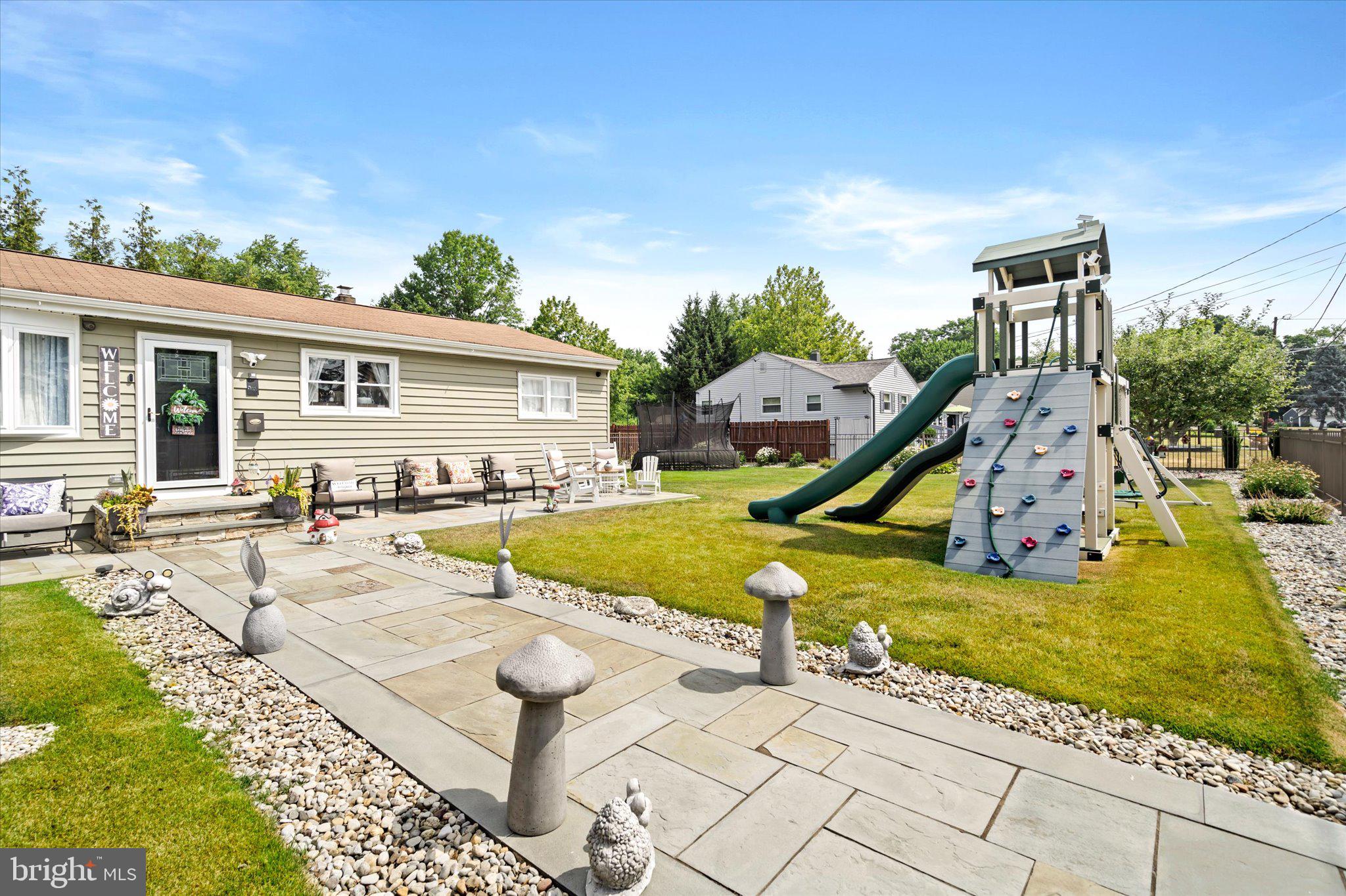1 Stoneham Road Ewing, NJ 08638 - Photo 3 of 37 Gallery Image 3