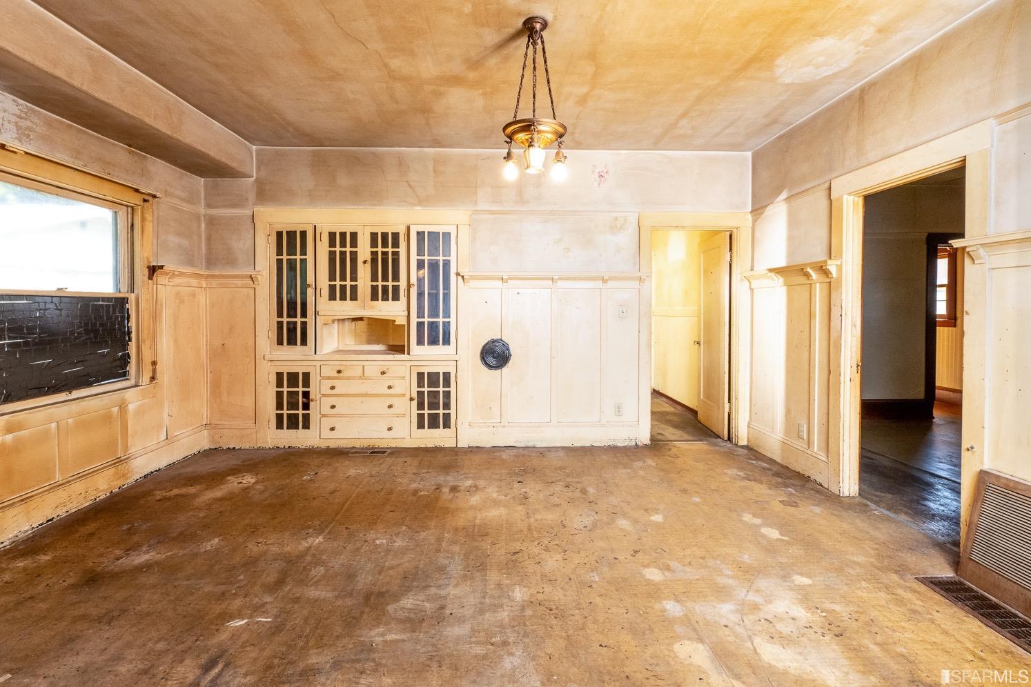 4861 Crow Canyon Road Castro Valley, CA 94552 - Photo 5 of 27