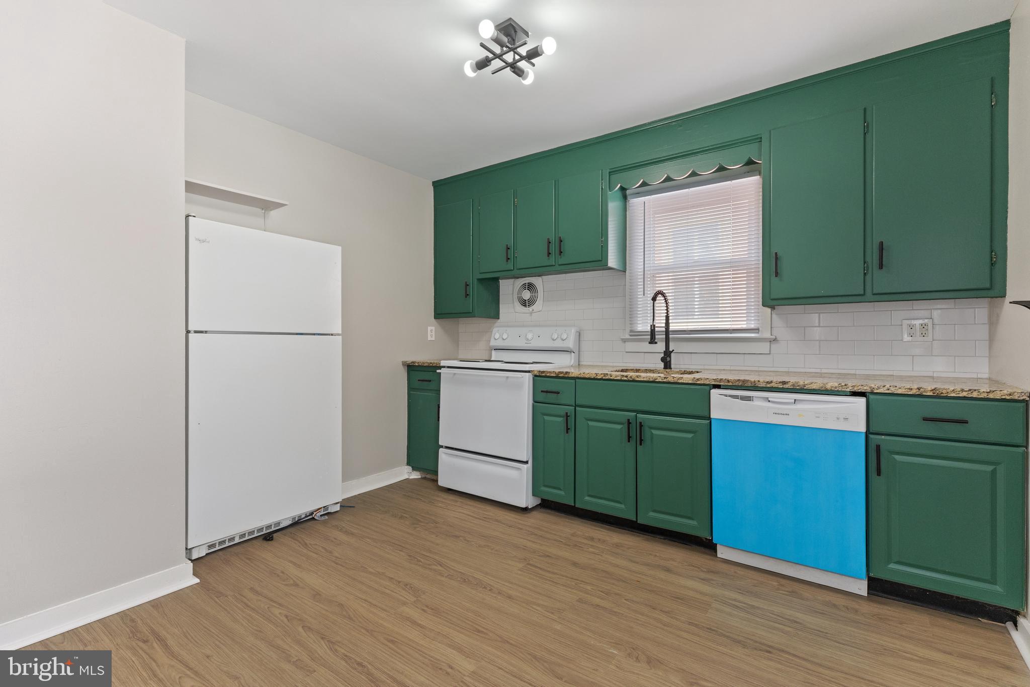 149 South Main Street, Unit 2 Elmer, NJ 08318 - Photo 7 of 10