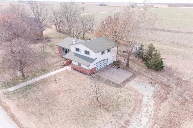 $220,000 | 131 North Johnson, Elbing, KS 67041