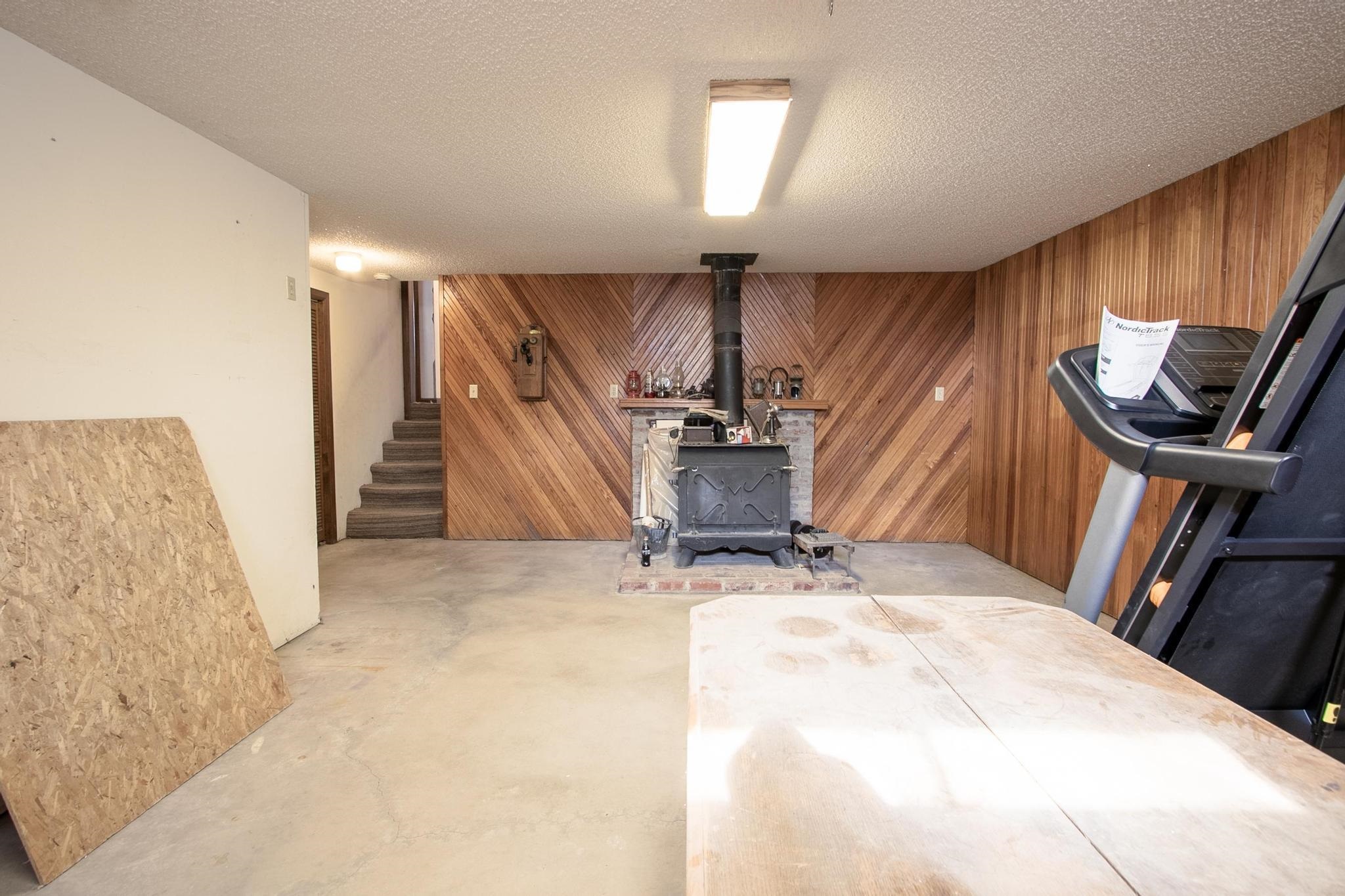 131 North Johnson Elbing, KS 67041 - Photo 24 of 31